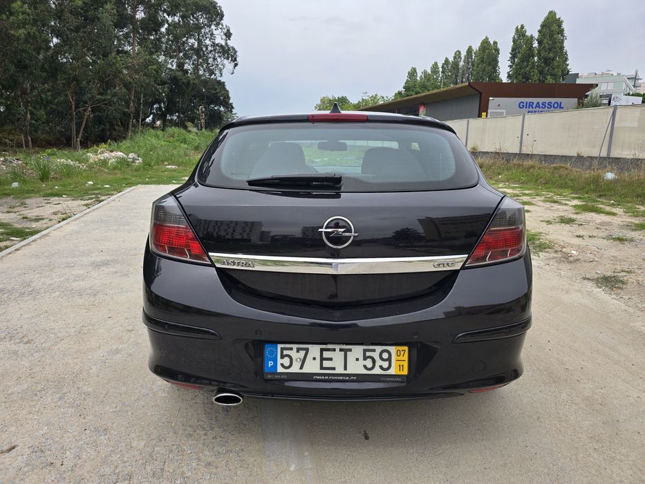 Opel Astra GTC 1.7 CDTI 125 foto 4