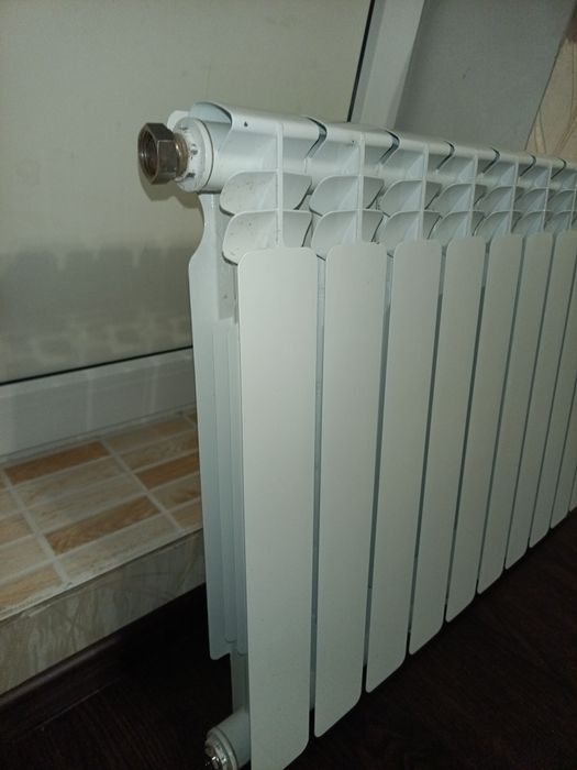 Радиатор отопления биметалл. Б/У .