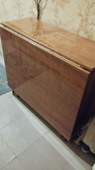 Стіл книжка міцний