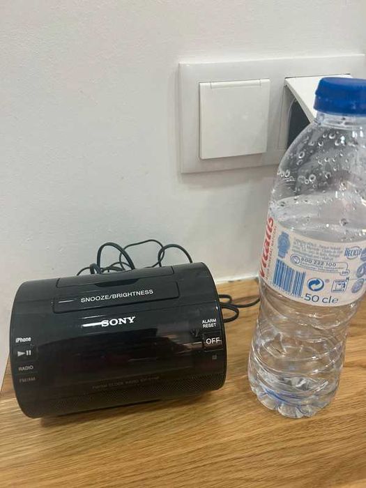 Coluna de Som para iPhone / Radio / Despertador / Relógio Sony