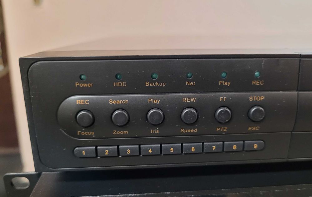 Rejestrator HEXON DS-2508HE 8CH DVR + dysk Seagate 1TB