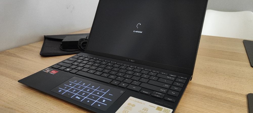 Asus Zenbook 14 UM425Q | Ryzen 9 5900HX | 16GB RAM | 1TB SSD | Compacto e Potente