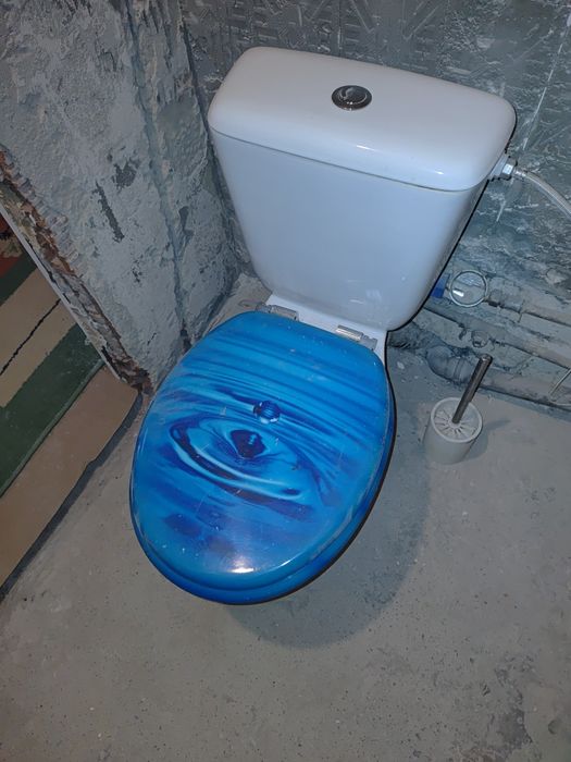 Toaleta misa wc stojąca