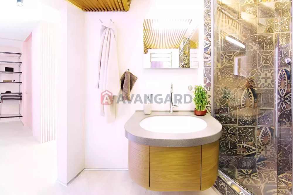 Продаж квартири з дизайнерським ремонтом у ЖК “4 Сезони” біля метро