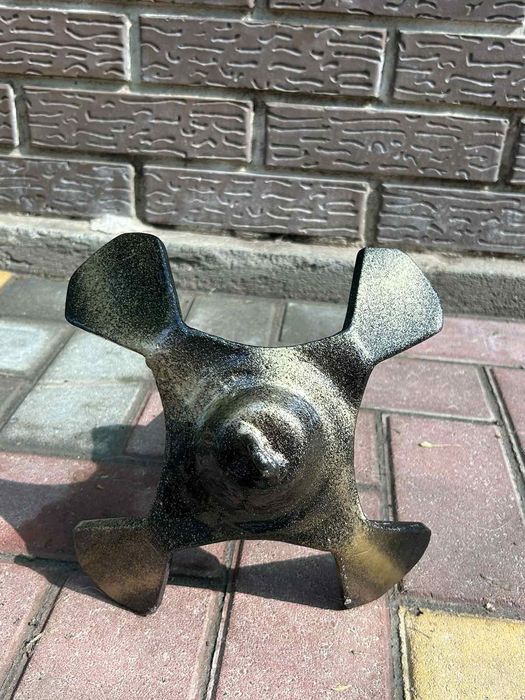 Продам якорь для лодки.