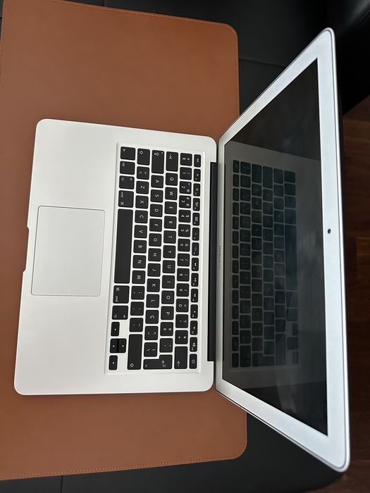 Apple Macbook Air