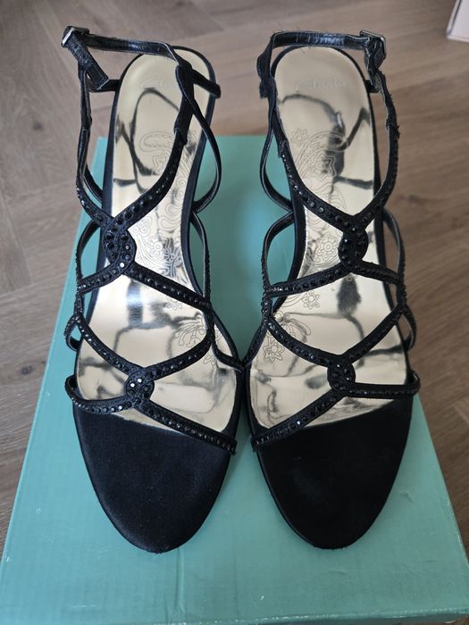 Eleganckie sandały Clarks