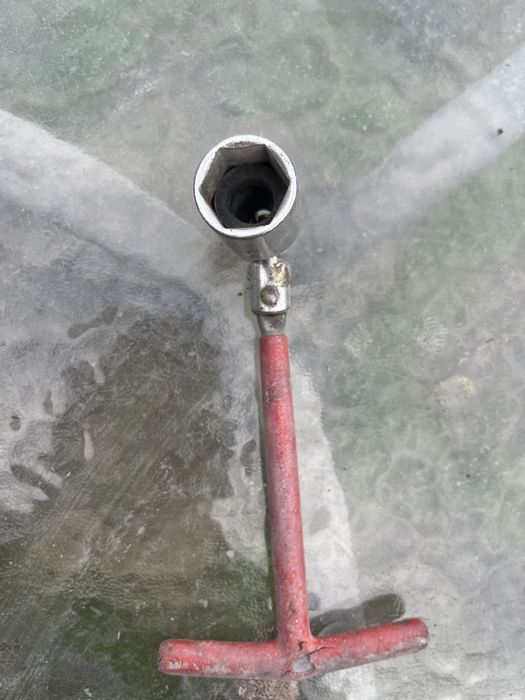 Ключ свічний 21 мм