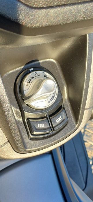 Yamaha NMAX TECH MAX 2025 C/ GPS - Garantia até 06/2028