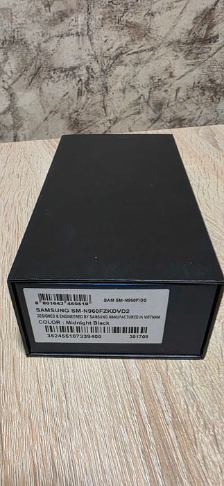 Samsung Galaxy Note 9-pełen komplet od producenta.