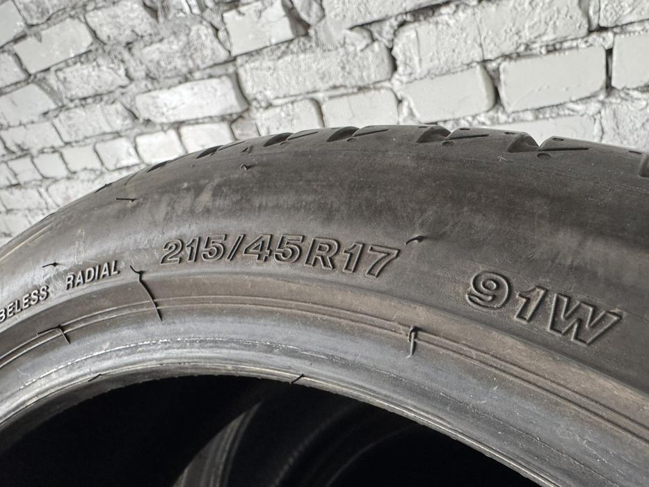 Практично нові літні шини Bridgestone 215/45 R17