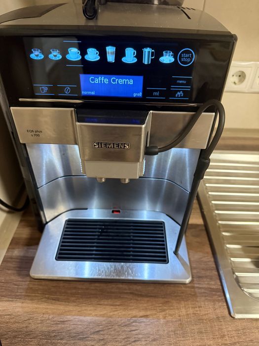 Продам кавомашину Siemens EQ.6 plus s700 (нержавіюча сталь)