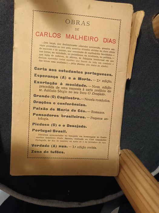 Livro vintage "O grande cagliostro"