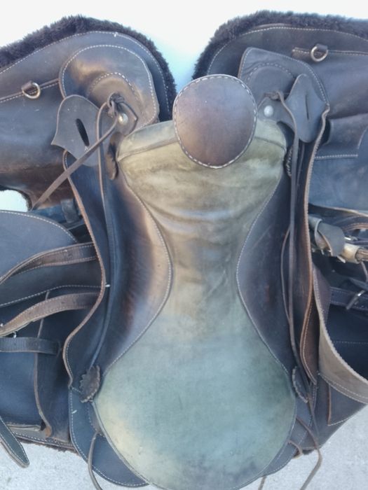 Продам сідло. Натуральна шкіра.