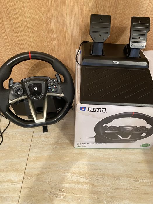Kierownica do Xbox / PC + pedały – bardzo dobry stan
