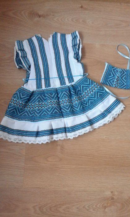 Плаття вишите для дівчинки 2-3 роки