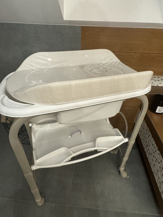 Wanienka dla niemowląt komoda kąpielowa cambio skladana mobilna