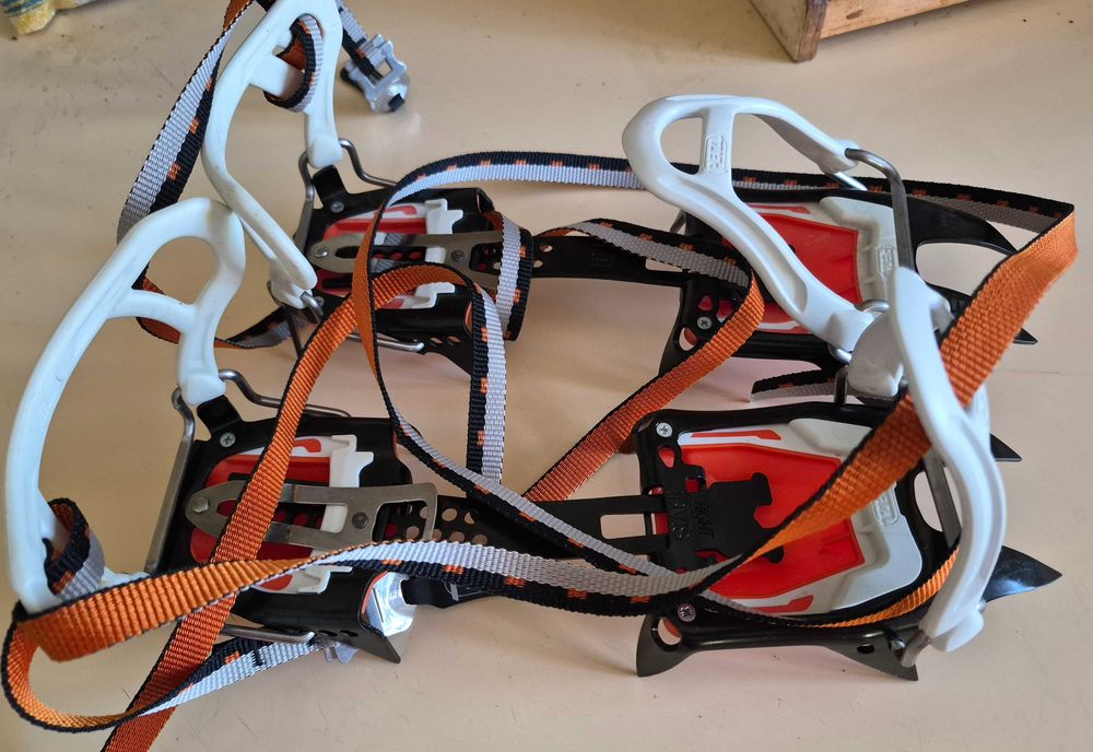 Кішки альпіністські Petzl Irvis FlexLock