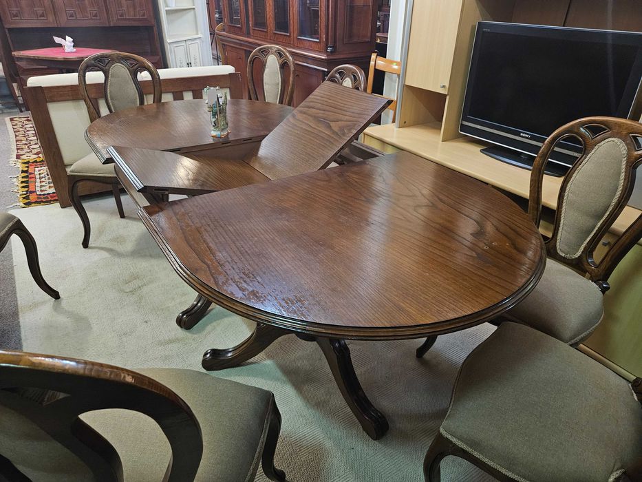Mesa de sala - extensível - Bom estado geral - Só a mesa as cadeiras são à parte