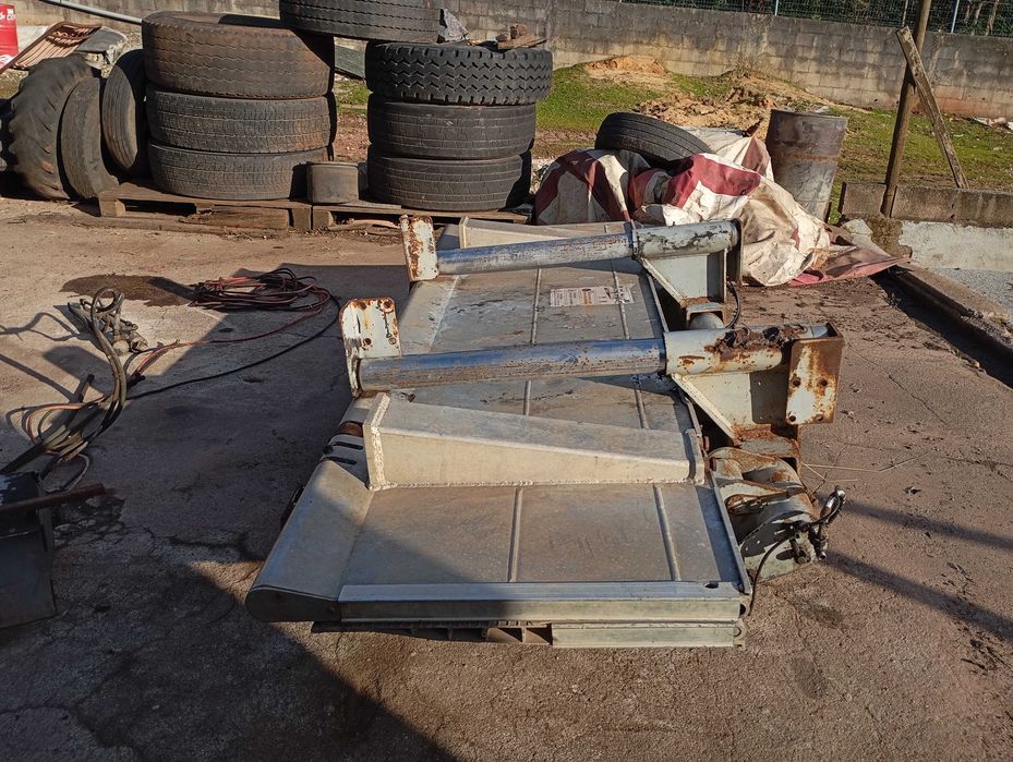 Plataforma elevatória Marel 2000 VKG