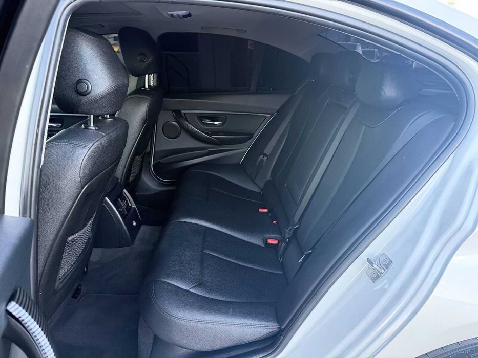 BMW 3 Series 328i      2014