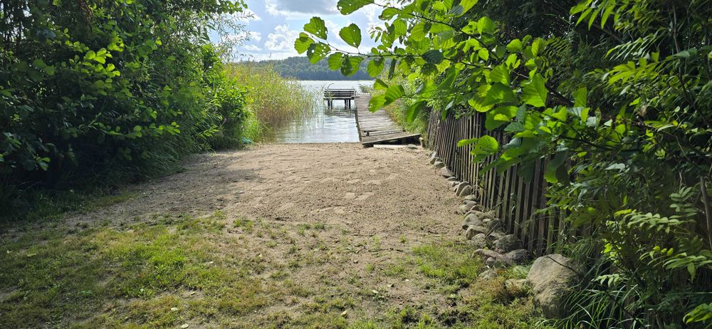 Domek nad samym jeziorem – linia brzegowa, strefa ciszy, 765 m²