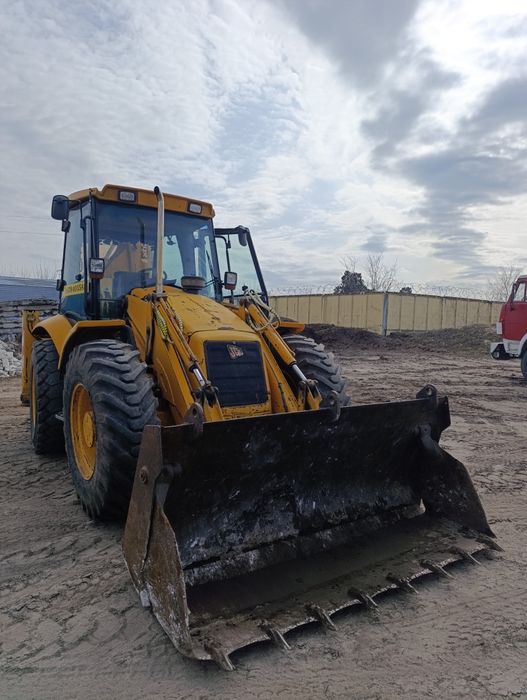 JCB 4CX 2004 року