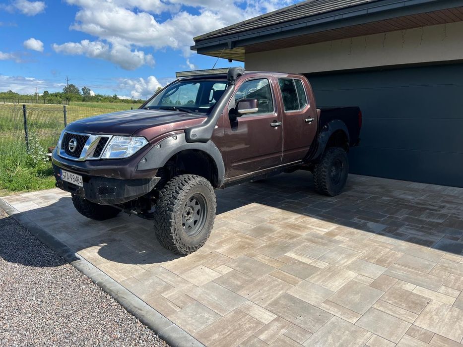 Nissan Navara Nissan NAVARA D40 2.5 diesel automatyczna skrzynia biegów 4x4