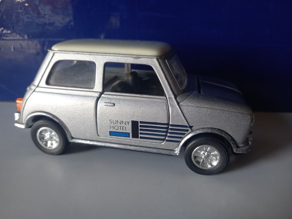 Morris mini (miniatura)