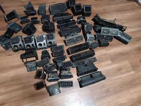 Дефлектор правий лівий центральний задній мб ваг