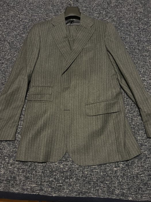 Fato homem, novo a estrear, marca luxo