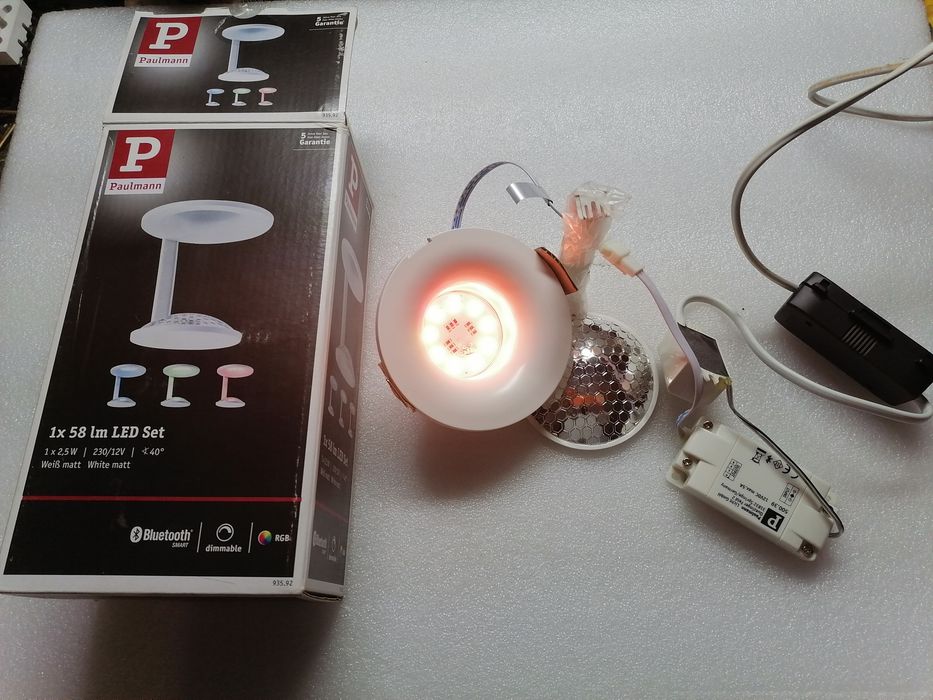 Halogen RGB z odblysnikiem