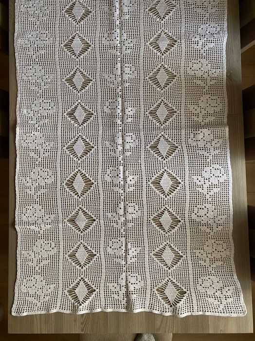 Serweta szydełkowa obrus ~82 x 138 cm z białych nici rękodzieło  NOWA