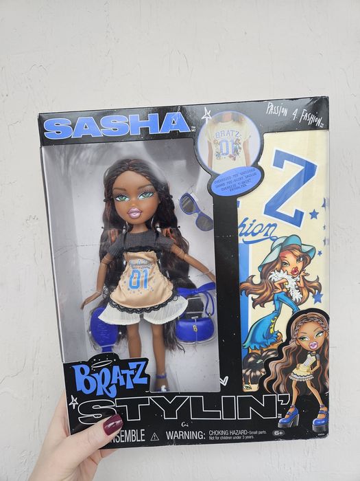 Лялька Bratz Stylin' Sasha Саша зі стильною футболкою