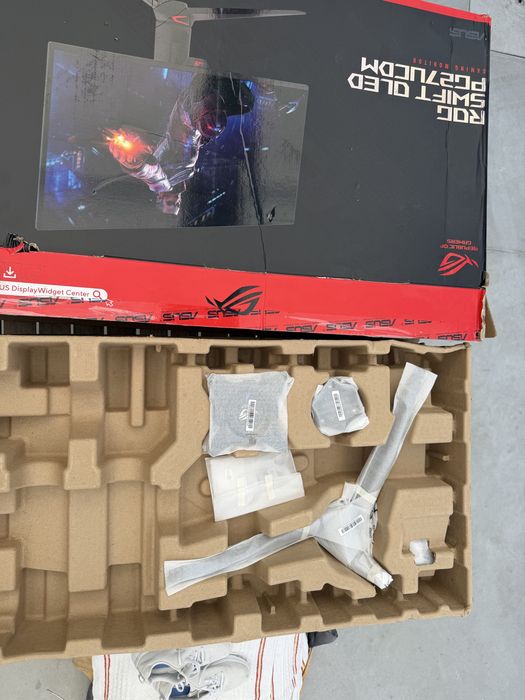 Monitor Rog Swift 4k Oled 240hz 26.5 PG27UCDM