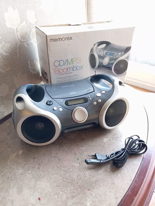 Rádio novo na caixa