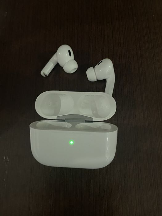 Продам Airpods 2
