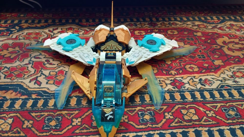 Lego ninjago złoty smoczy odrzutowiec zane