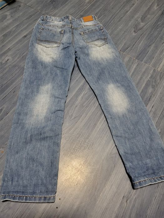 Spodnie jeans wzrost 146 cm.