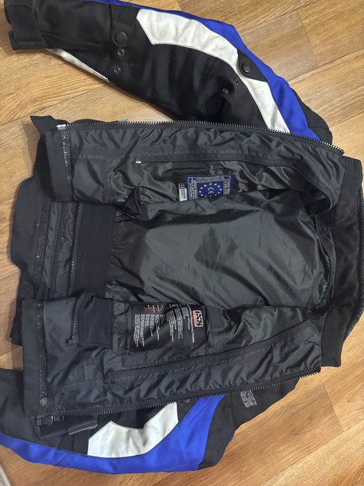 Продам мотокуртку IXS