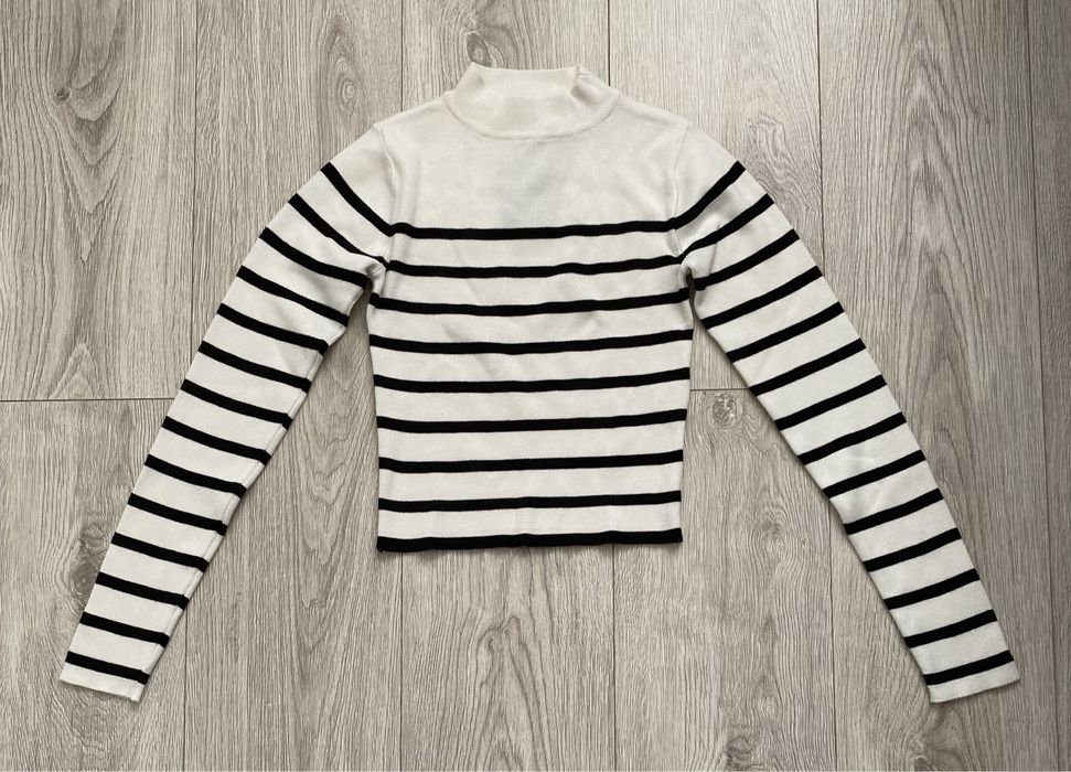 Nowy biały sweter w paski House | Rozmiar M | 70% wiskoza | Półgolf