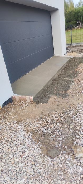 Wylewki z mixokreta+ styrobeton,zrywanie podłóg