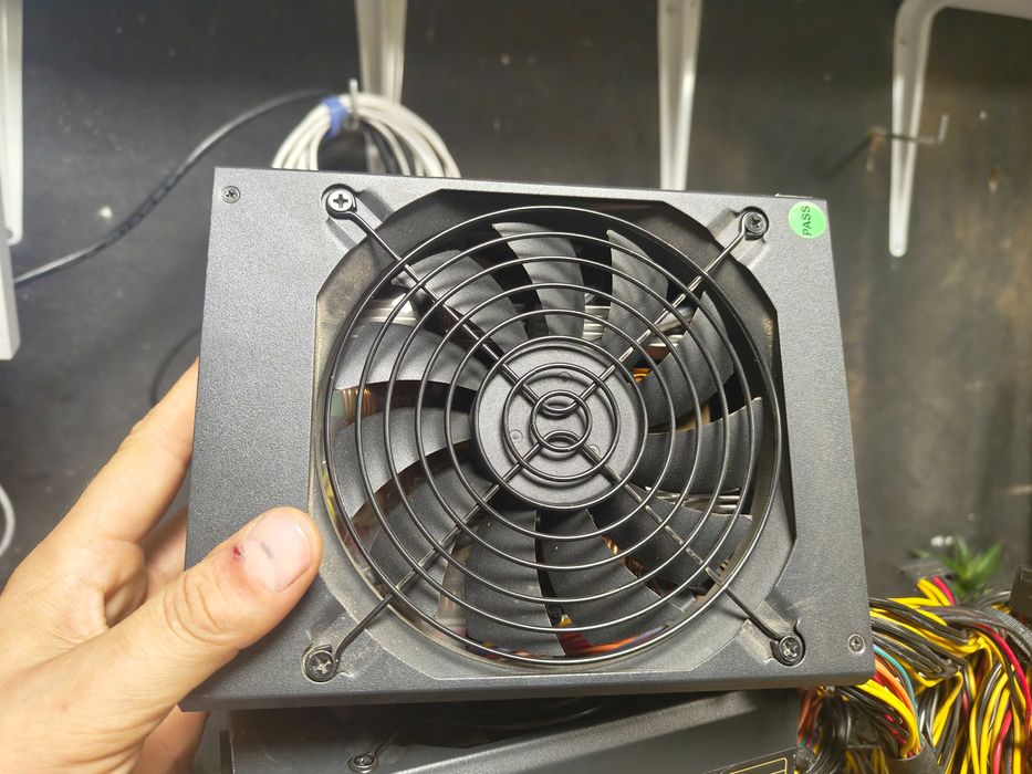 Блок живлення Kenweiipc KW-1300PG  1300W