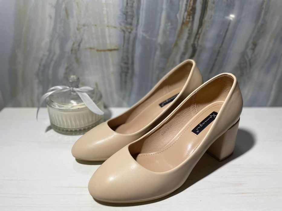 Туфлі бежеві, 39 розміру
