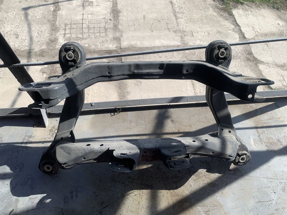 Задний подрамник Jeep Cherokee KL