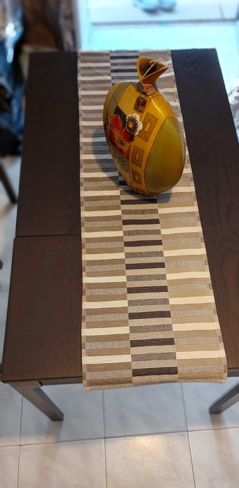 Vendo Mesa de cozinha + 2 Cadeiras