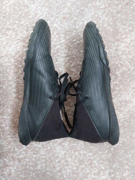 Сороконіжки Adidas Predator