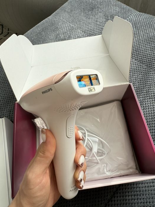 Фотоепілятор Philips Lumea