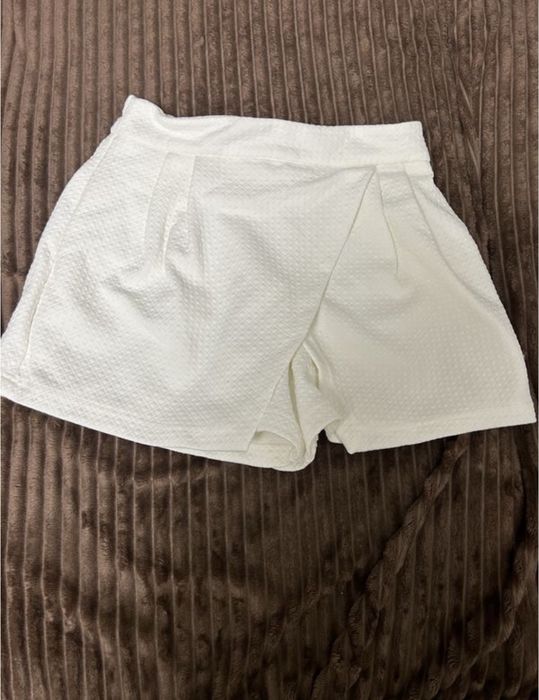 Шорти спідничка класична нові
