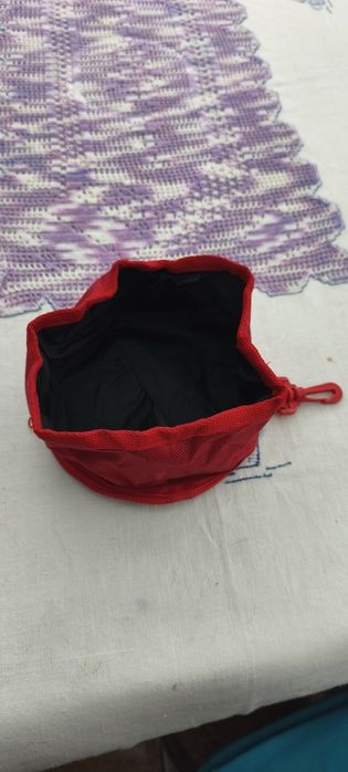 Taça de ração para viagem